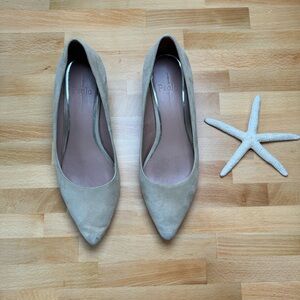 Linea Paolo Women’s Suede Pointed Toe Block Heel Pumps, Size 7.5